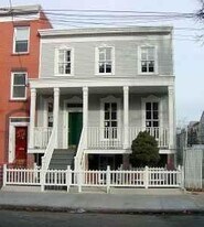 234 2nd St in Jersey City, NJ - Building Photo