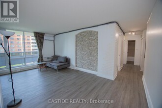 1250-1250 Bridletowne Cir in Toronto, ON - Building Photo - Building Photo
