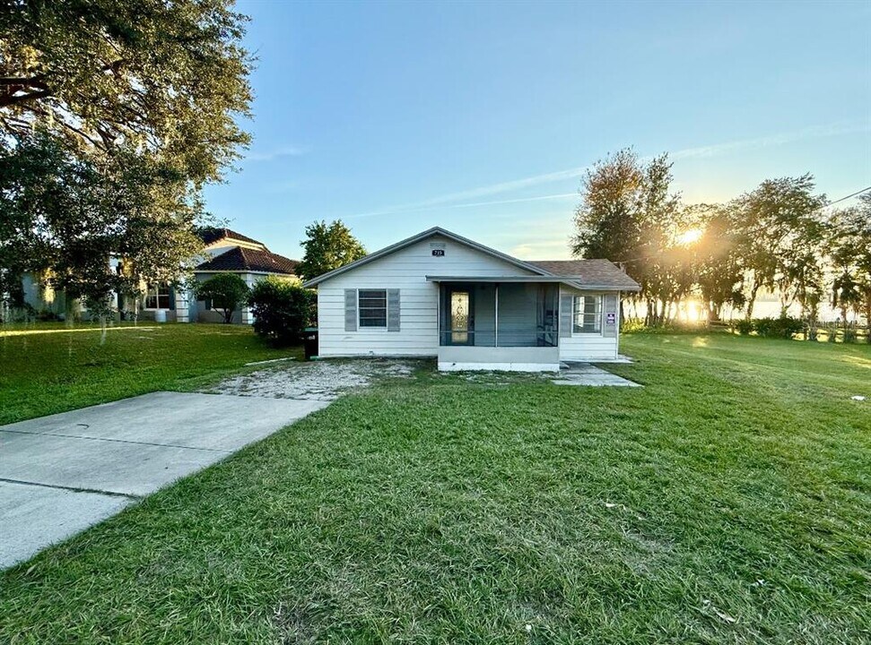 715 E Silver Star Rd in Ocoee, FL - Building Photo