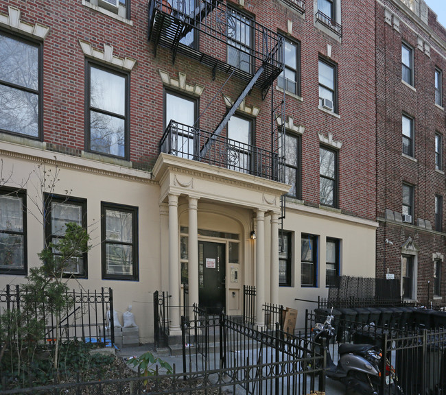 372 Saint Johns Pl in Brooklyn, NY - Building Photo - Building Photo