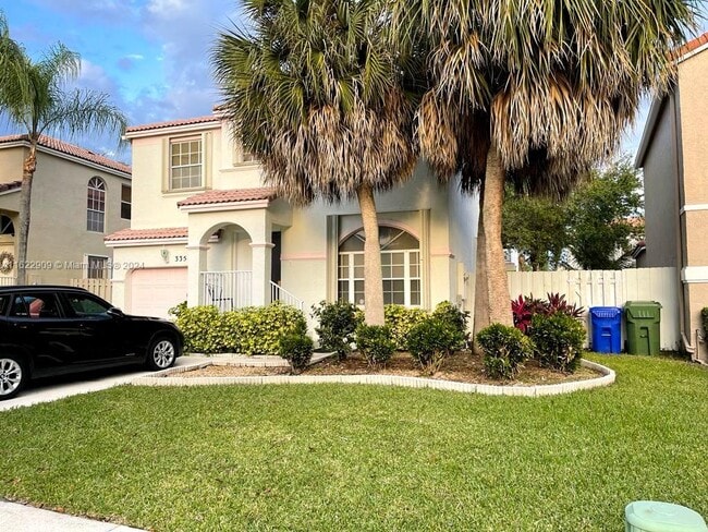 335 NW 152nd Ln in Pembroke Pines, FL - Foto de edificio - Building Photo