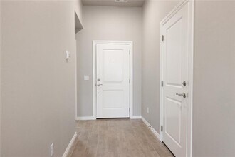 9113 NW 127th St in Yukon, OK - Building Photo - Building Photo