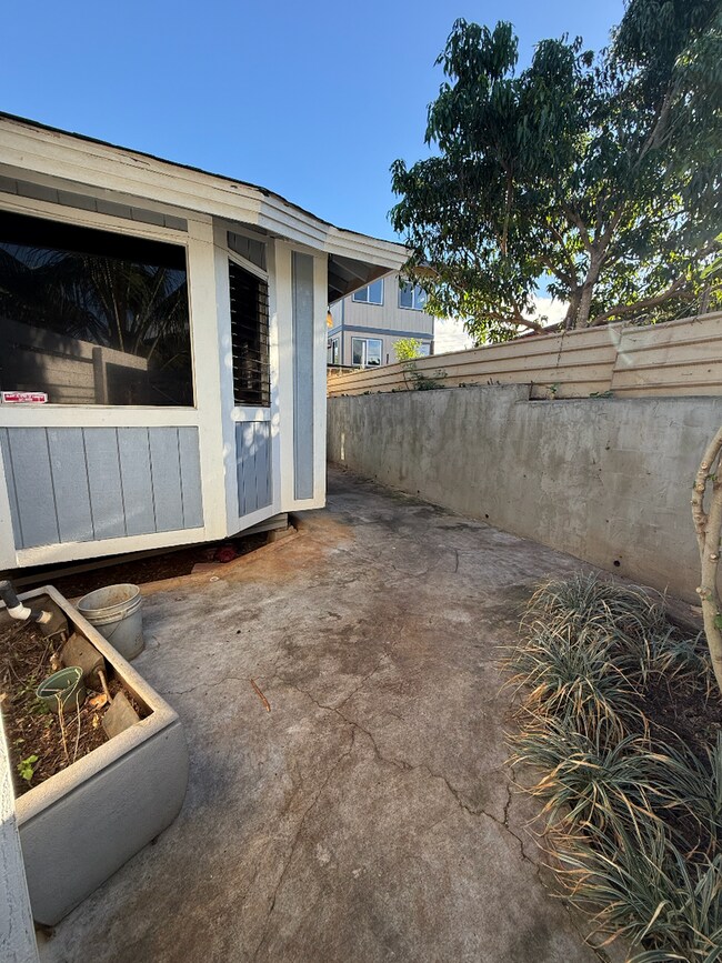 66-831 Kamakahala St-Unit -Studio in Waialua, HI - Building Photo - Building Photo