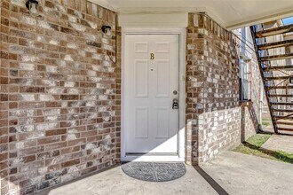 702 Lyle W Ave in Cleveland, TX - Building Photo - Building Photo