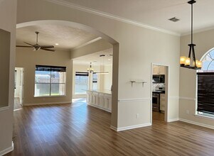 9014 Pheasant Trace Ct in Houston, TX - Foto de edificio - Building Photo