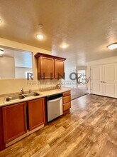 6941 Village River Ln in Midvale, UT - Foto de edificio - Building Photo