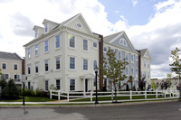 Wright Place at Wesmont Station in Wood Ridge, NJ - Foto de edificio - Building Photo