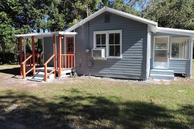 3204 Silver Lake Dr in Palatka, FL - Building Photo - Building Photo