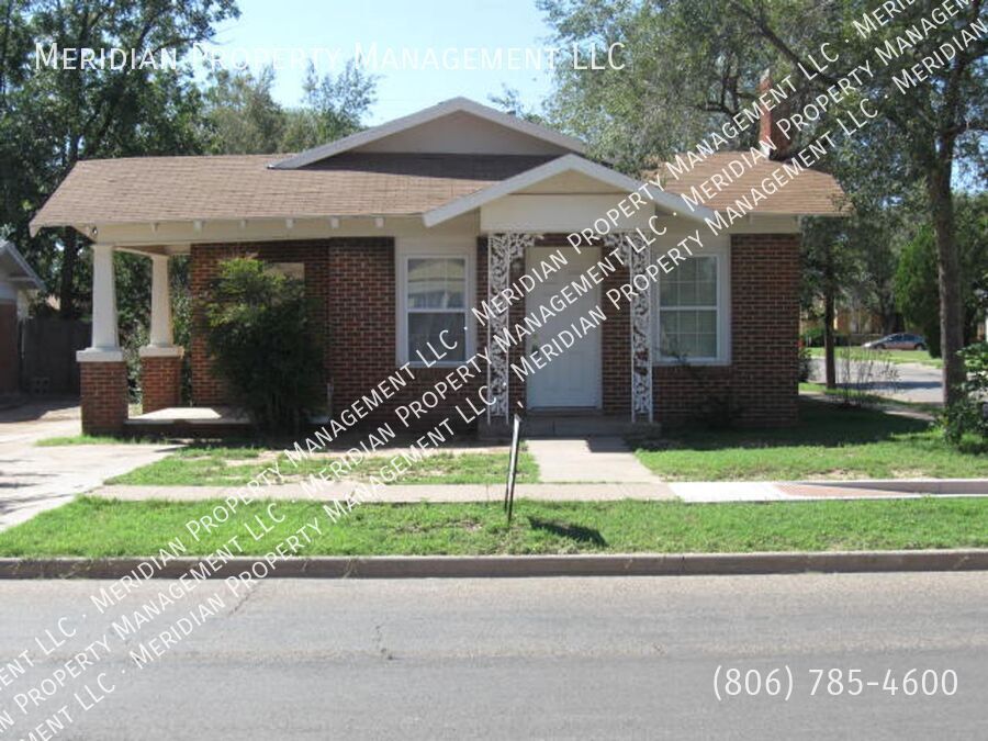 1923 15th St in Lubbock, TX - Building Photo