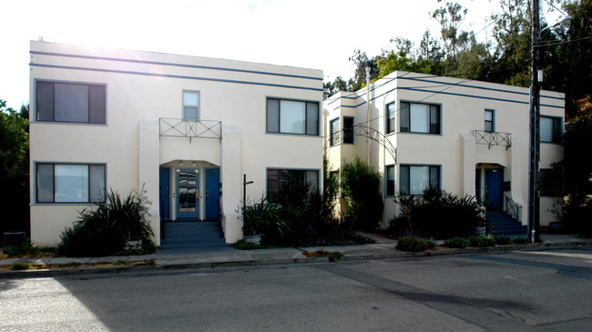 400-418 Masonic St in Martinez, CA - Foto de edificio - Building Photo