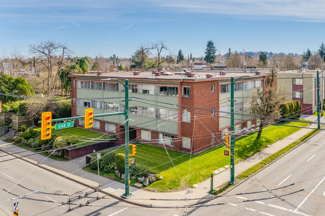 Demarco Manor in Vancouver, BC - Building Photo