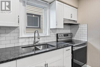 835 Moy Ave in Windsor, ON - Building Photo - Building Photo