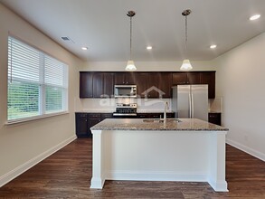 2015 Bennett Dr in Lebanon, TN - Building Photo - Building Photo