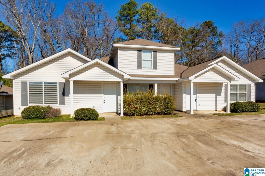 187 Jackson Ln in Lincoln, AL - Building Photo