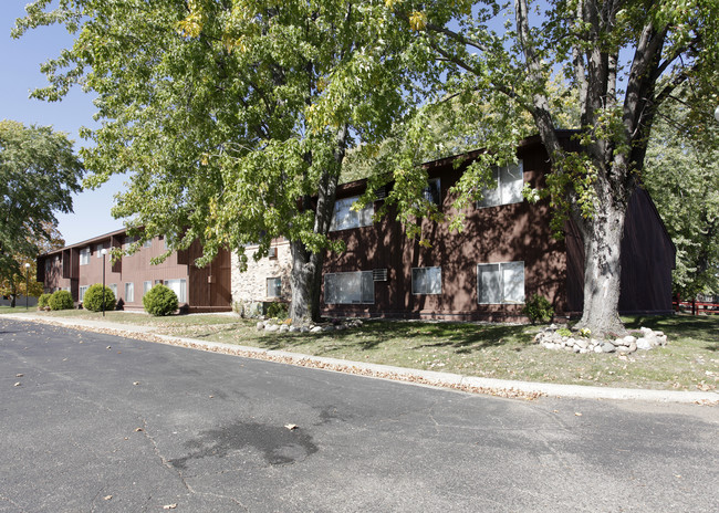 Belle Plaine Apartments in Belle Plaine, MN - Building Photo - Building Photo