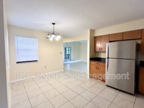 1755 Fallon Blvd NE in Palm Bay, FL - Foto de edificio - Building Photo