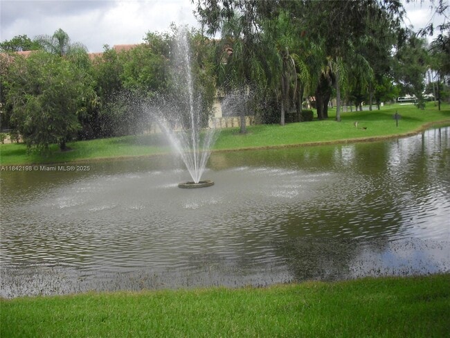 641 Lyons Rd in Coconut Creek, FL - Building Photo - Building Photo