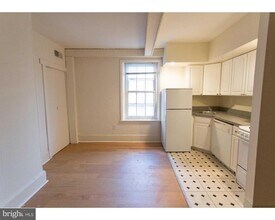 901 Clinton St in Philadelphia, PA - Building Photo - Building Photo