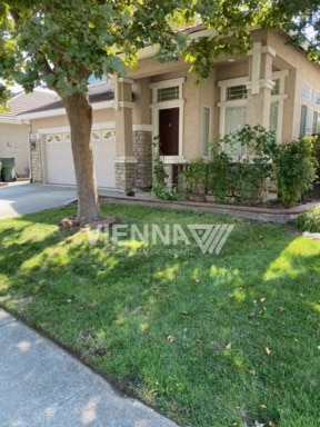 7956 Robinson Dr in Roseville, CA - Building Photo - Building Photo