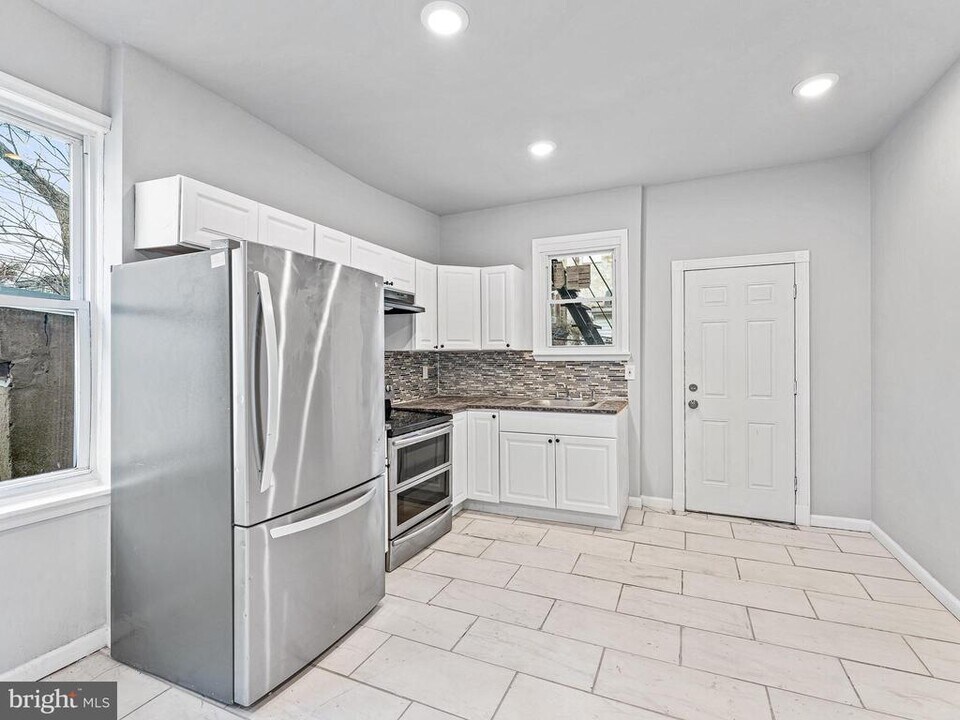 1511 N 54th St-Unit -1 in Philadelphia, PA - Building Photo