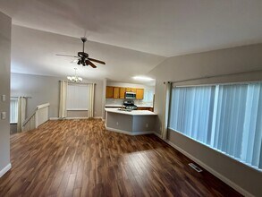 8929 Meadow Park Cir in Anchorage, AK - Building Photo - Building Photo