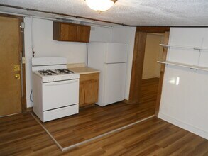 1037 Tennessee St, Unit 4 in Lawrence, KS - Building Photo - Building Photo