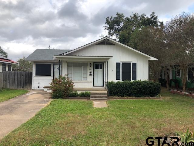 818 Howard St in Jacksonville, TX - Building Photo