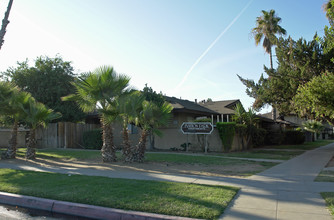 Fashion Park Apartments in Fresno, CA - Building Photo - Building Photo