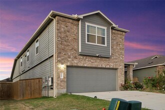 148 Rowdy Yates Wy in Jarrell, TX - Building Photo - Building Photo