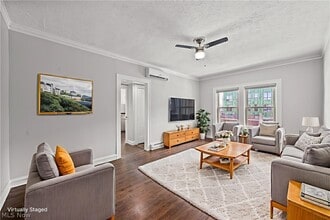 1385 Cranford Ave in Lakewood, OH - Foto de edificio - Building Photo