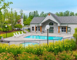 Cherry Ridge in Troutdale, OR - Building Photo