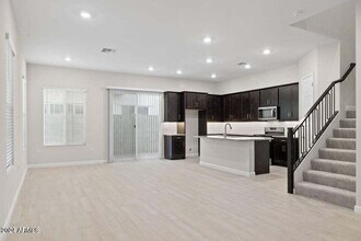5062 E Hartford Ave in Scottsdale, AZ - Building Photo - Building Photo