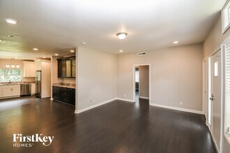 5521 Coppedge Ave in Jacksonville, FL - Foto de edificio - Building Photo