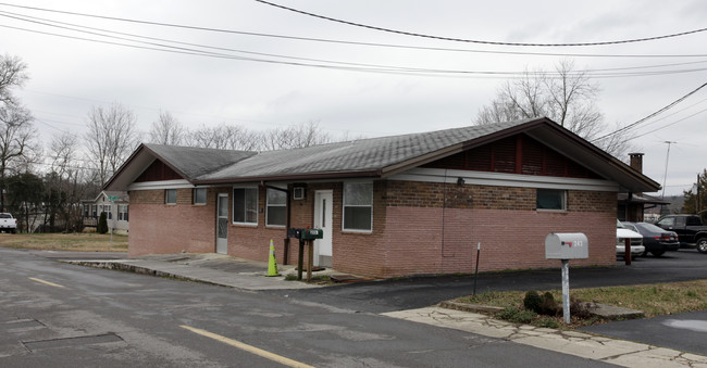 215 Oak St in Cleveland, TN - Building Photo - Building Photo