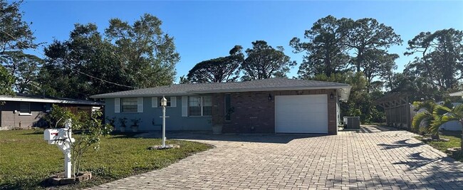 3286 Savage Rd in Sarasota, FL - Building Photo - Building Photo