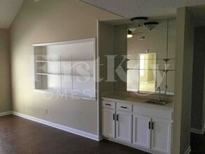 2000 Littlemore Dr in Memphis, TN - Building Photo - Building Photo