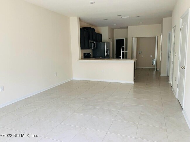 7774 Legacy Trl in Jacksonville, FL - Building Photo - Building Photo