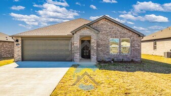 20 E Sunbelt Ct in Mayflower, AR - Building Photo