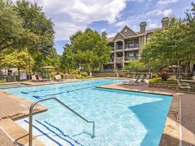 Pavilions at Pebble View Apartments