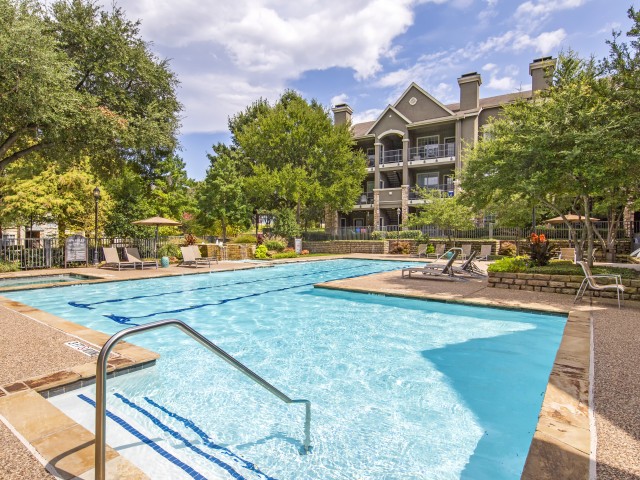 Pavilions at Pebble View in Dallas, TX - Foto de edificio