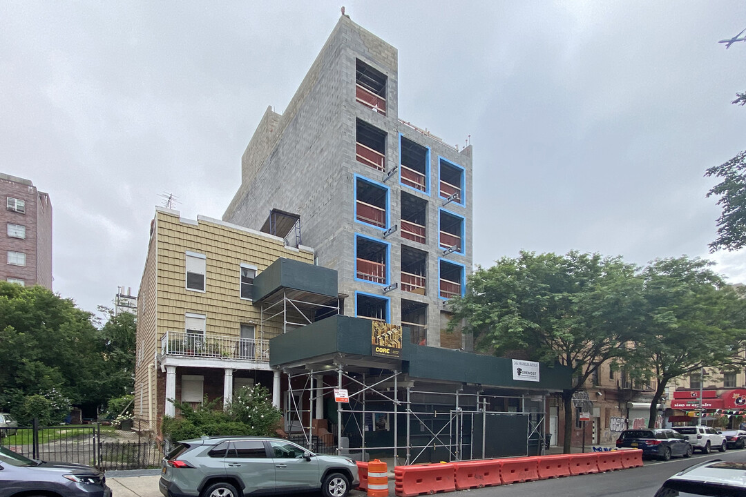 245 Franklin Ave in Brooklyn, NY - Building Photo