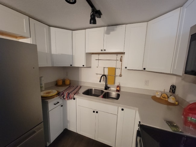property at 1895 Shoreline Dr