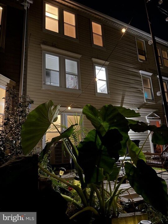 24 Wilcox Ct in Silver Spring, MD - Building Photo