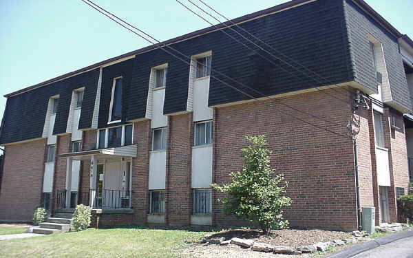 6416 Montgomery Rd in Cincinnati, OH - Foto de edificio - Building Photo