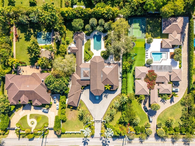 10270 SW 58th St in Miami, FL - Building Photo - Building Photo