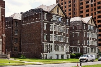 Manning Manor in Detroit, MI - Building Photo - Building Photo