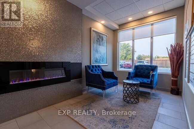 6289 McLeod Rd in Niagara Falls, ON - Building Photo - Building Photo