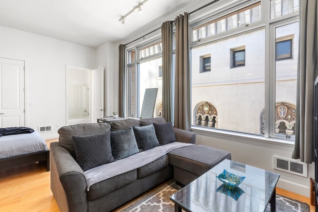 31 Van Ness Ave
