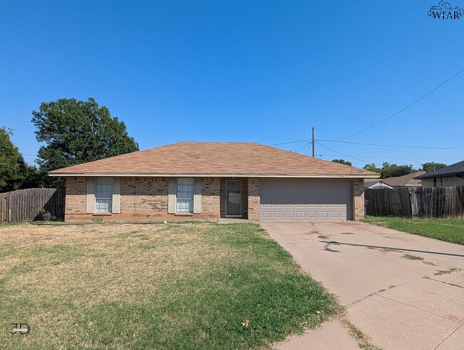 property at 7 Anita Ln