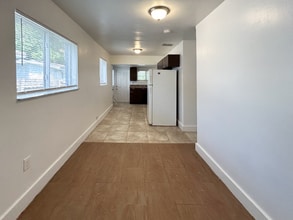 699 NE 86th St in Miami, FL - Building Photo - Building Photo